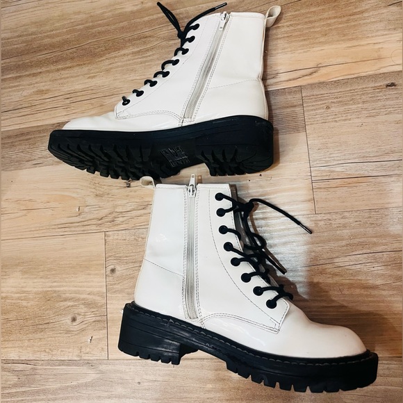 Forever 21 white combat boots Martan style size 6 - Picture 4 of 9